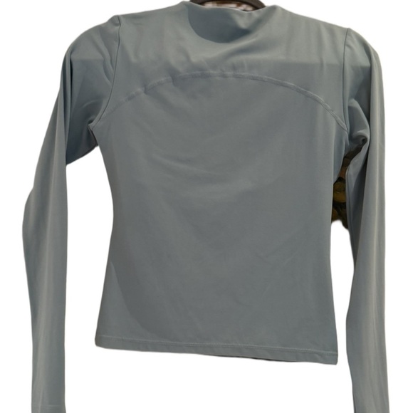 Bloom Enerbloom Light Blue workout Top with built in Bra - Picture 1 of 4
